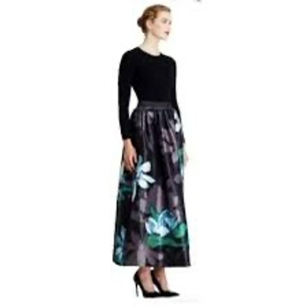 Lord & Taylor Black Blue Floral A-Line Skirt Size 10